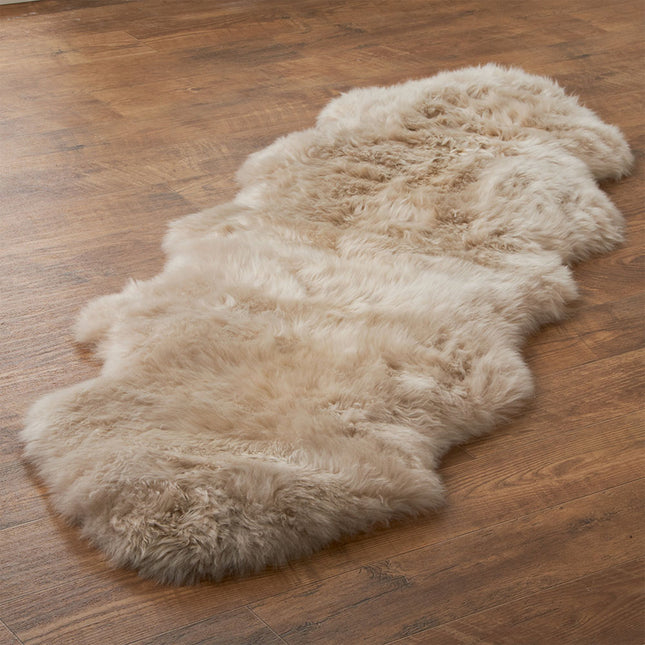 Texelse schapenvachten gekleurd beige