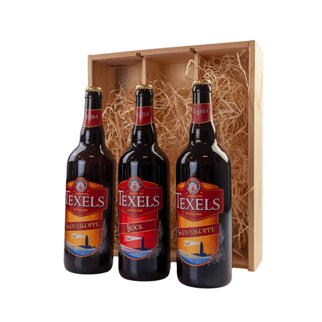 3 grote bierflessen in houten kist