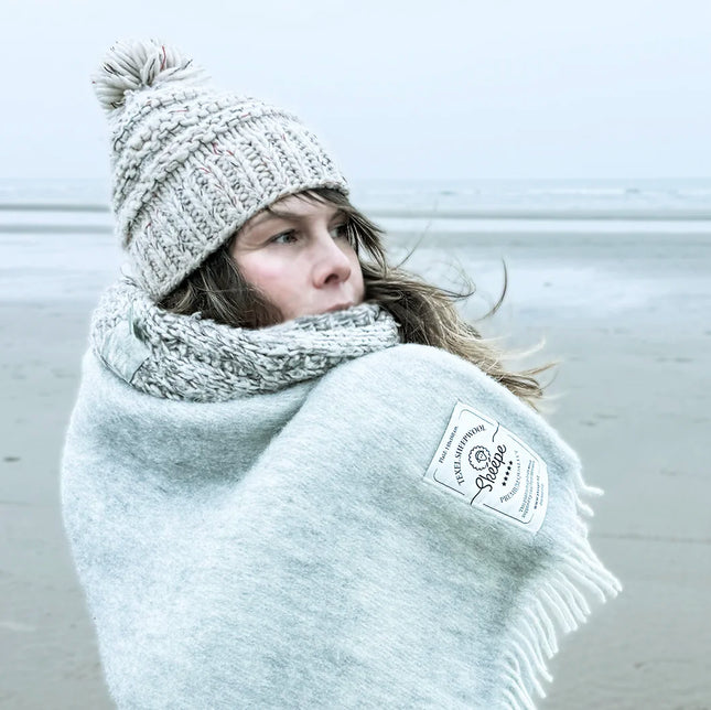 Licht grijze wollen deken - Skeepe