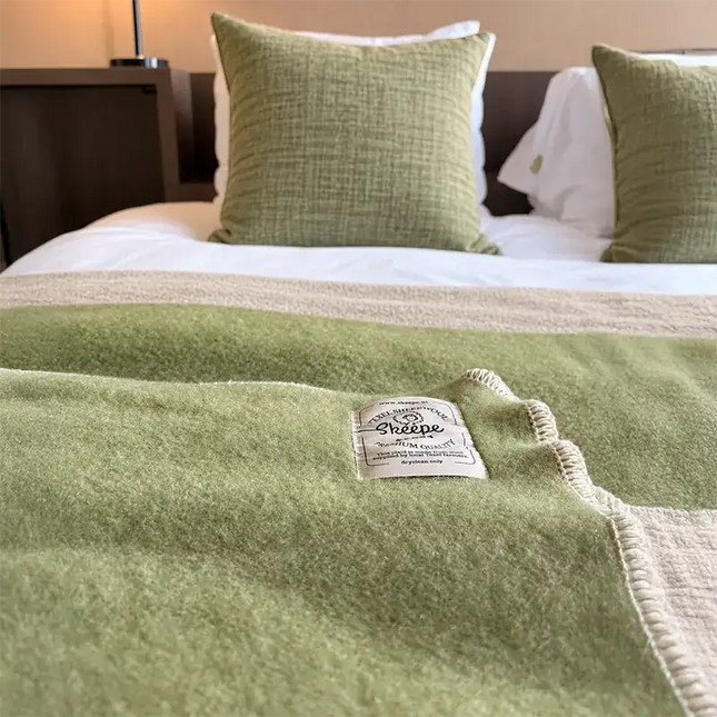 Wollen deken voor de bank of bed